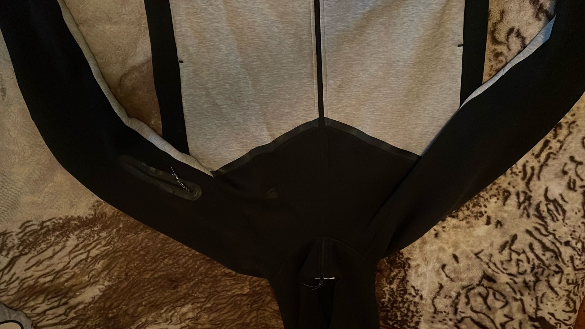 Grey/Black Nike tech Size Xl