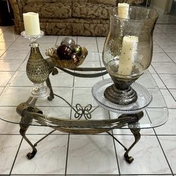 Coffee Table W Accessories 