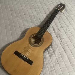 Classical Takamine Guitar Natural Finish 6 String Right-Handed Standard Body