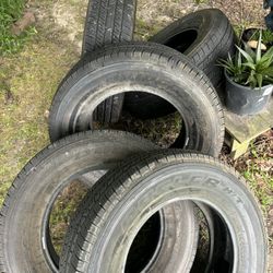 255/70R18  Ridgestone Dueler Tires