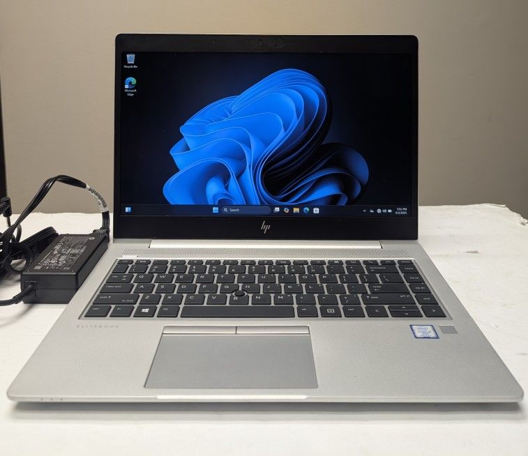 HP EliteBook 14" Core i5-8350U 8GB RAM 256GB SSD Win 11 Laptop with Charger