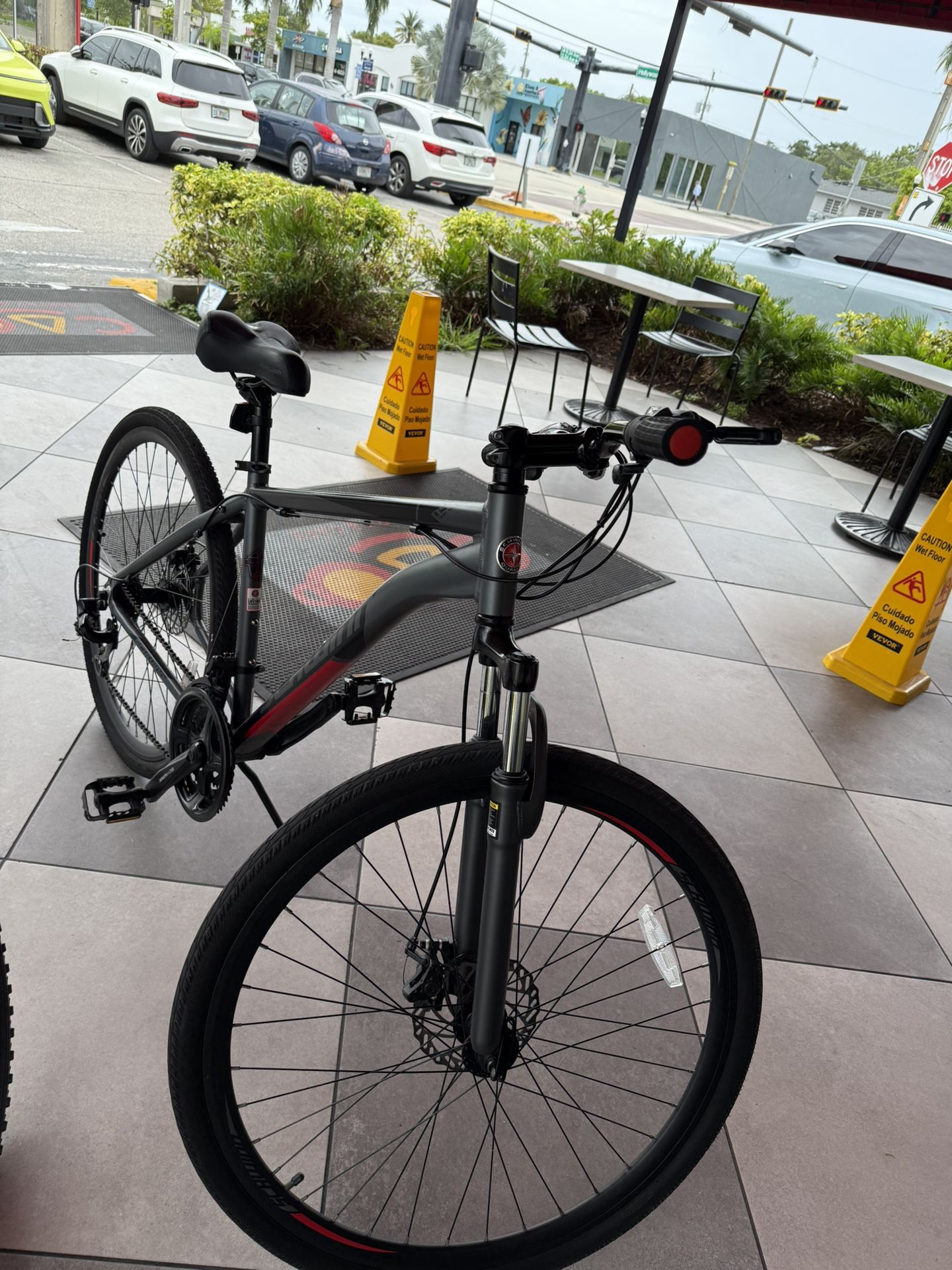 schwinn bike 27” and half size for Man