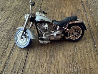2002 Fatboy Harley-Davidson Die-Cast Motorcycle Model