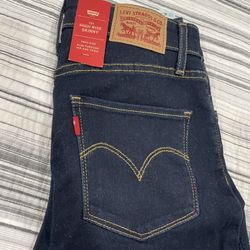Womens Levis Size 26 New