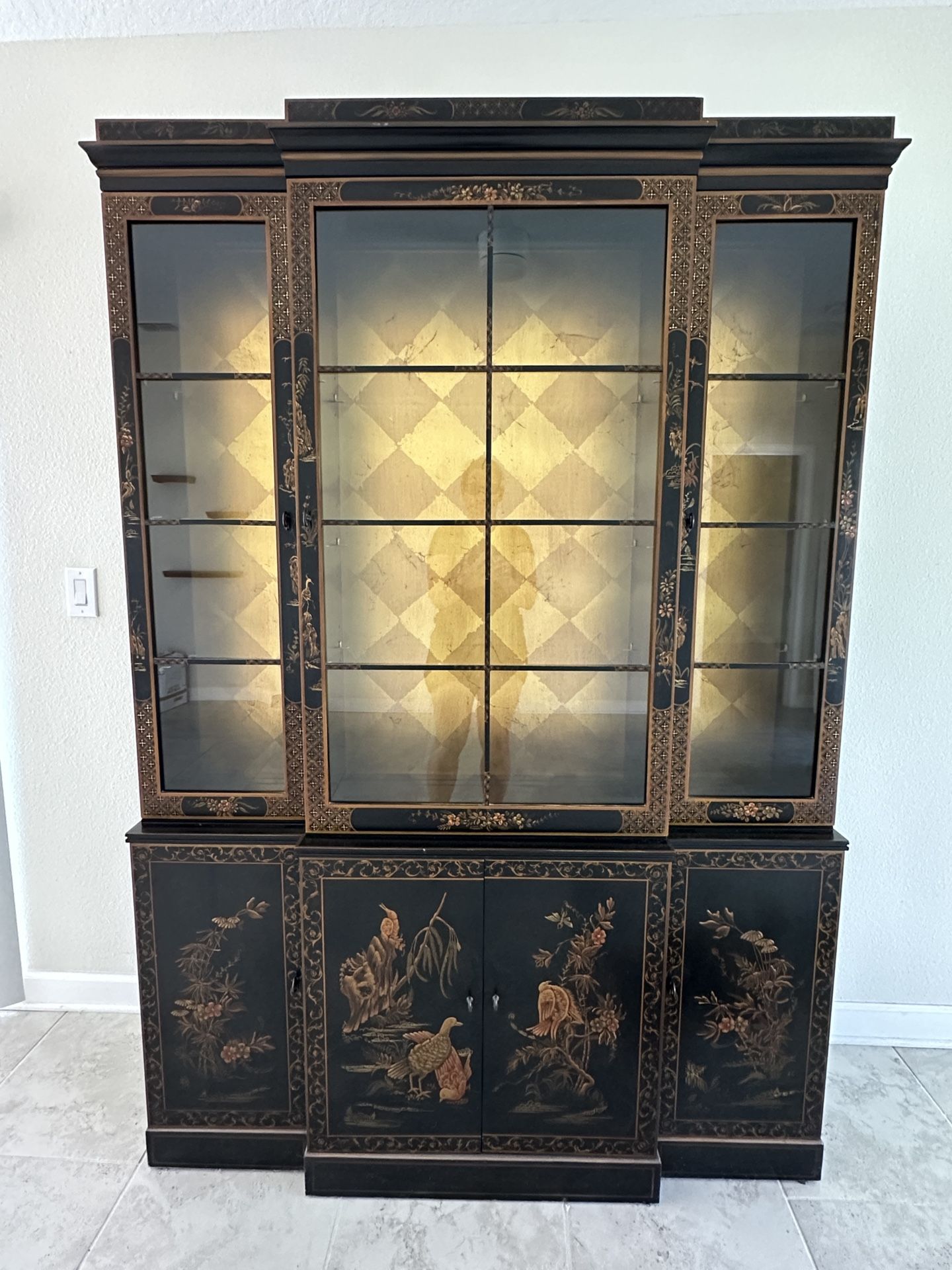 Drexel Heritage Et Cetera Chinoiserie Black Lacquer Breakfront China Cabinet