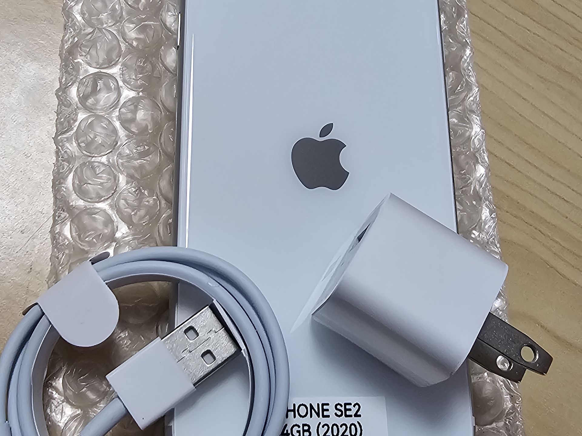 Iphone SE UNLOCKED 64GB. Price is firm. Store Pick Up Only.