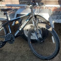 Trek 820 Mountain Bike