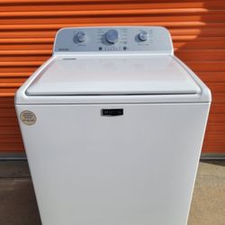 Perfect Condition!!! Like New, Maytag Washer with Huge, Oversized, Stainless Steel Tub and Agitator!!! Options Galore!!!Must See To Appreciate!!!
