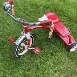 Radio Flyer Classic Red Tricycle 10". Trike Bike bicycle