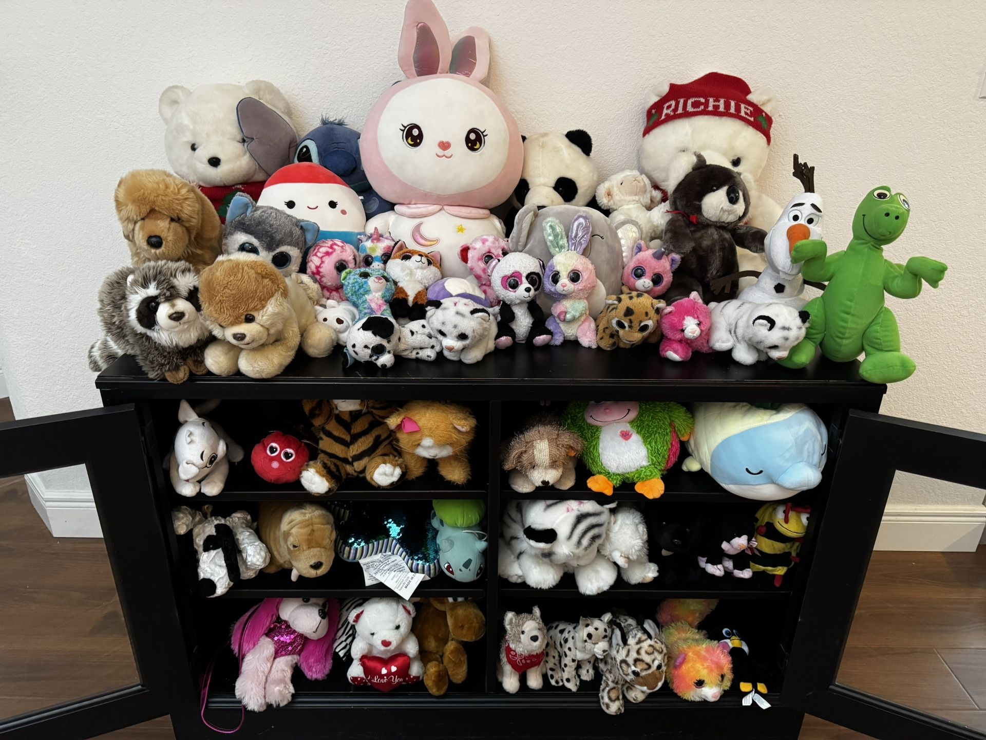 Moving Sale - 57 Stuffed Animals (less Than $3.5 Each) 