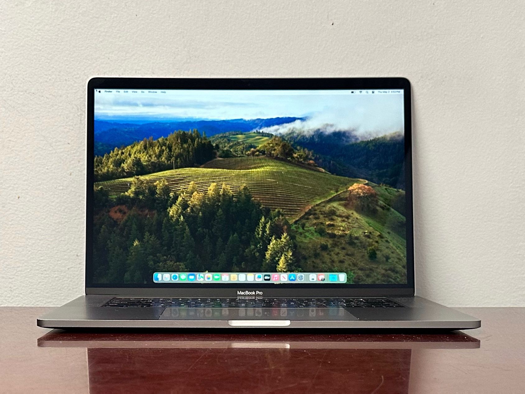 2019 Apple MacBook Pro 15” i7 TouchBar, Dual Graphics 
