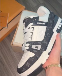 LV SHOES