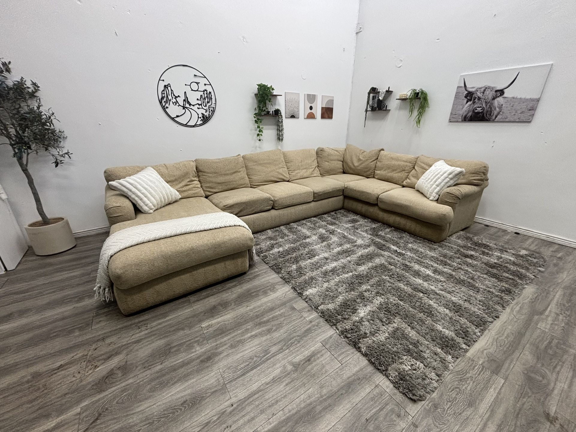 Sectional Couch - Free Delivery
