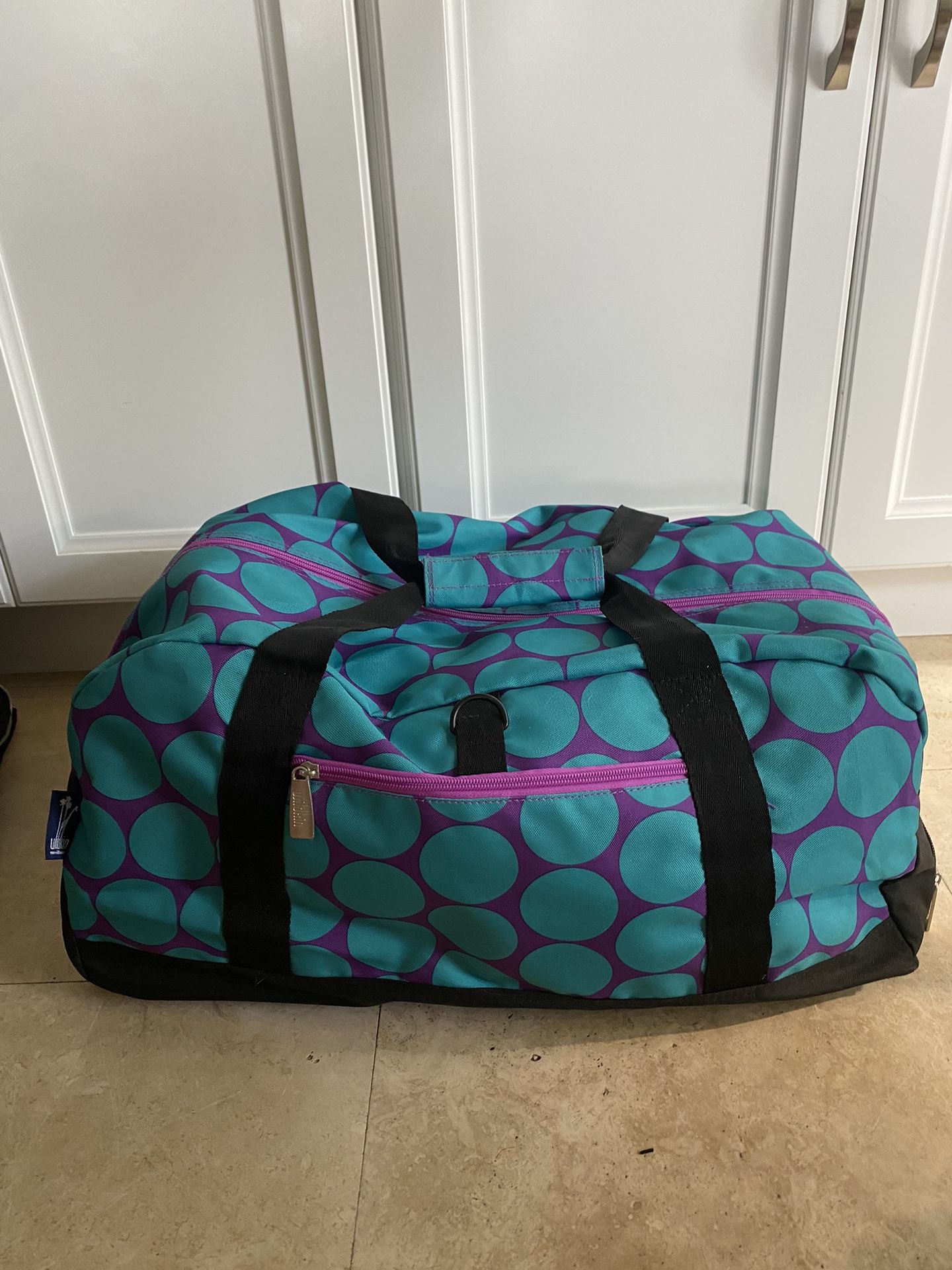 Wildkin Rolling Duffle Bag like new