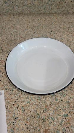 Vintage Enamelware White Pie Pan 9 1/2 inches