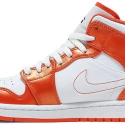 Size 10 Jordan 1 Orange 100% Authentic worn twice With Box