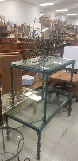 Glass coffee and end table