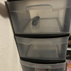 2 Bins With 3 Drawers 