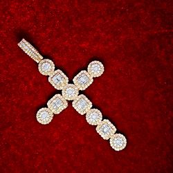 Elegant Diamond Cross Pendant in 10K gold and 2.17 CTW