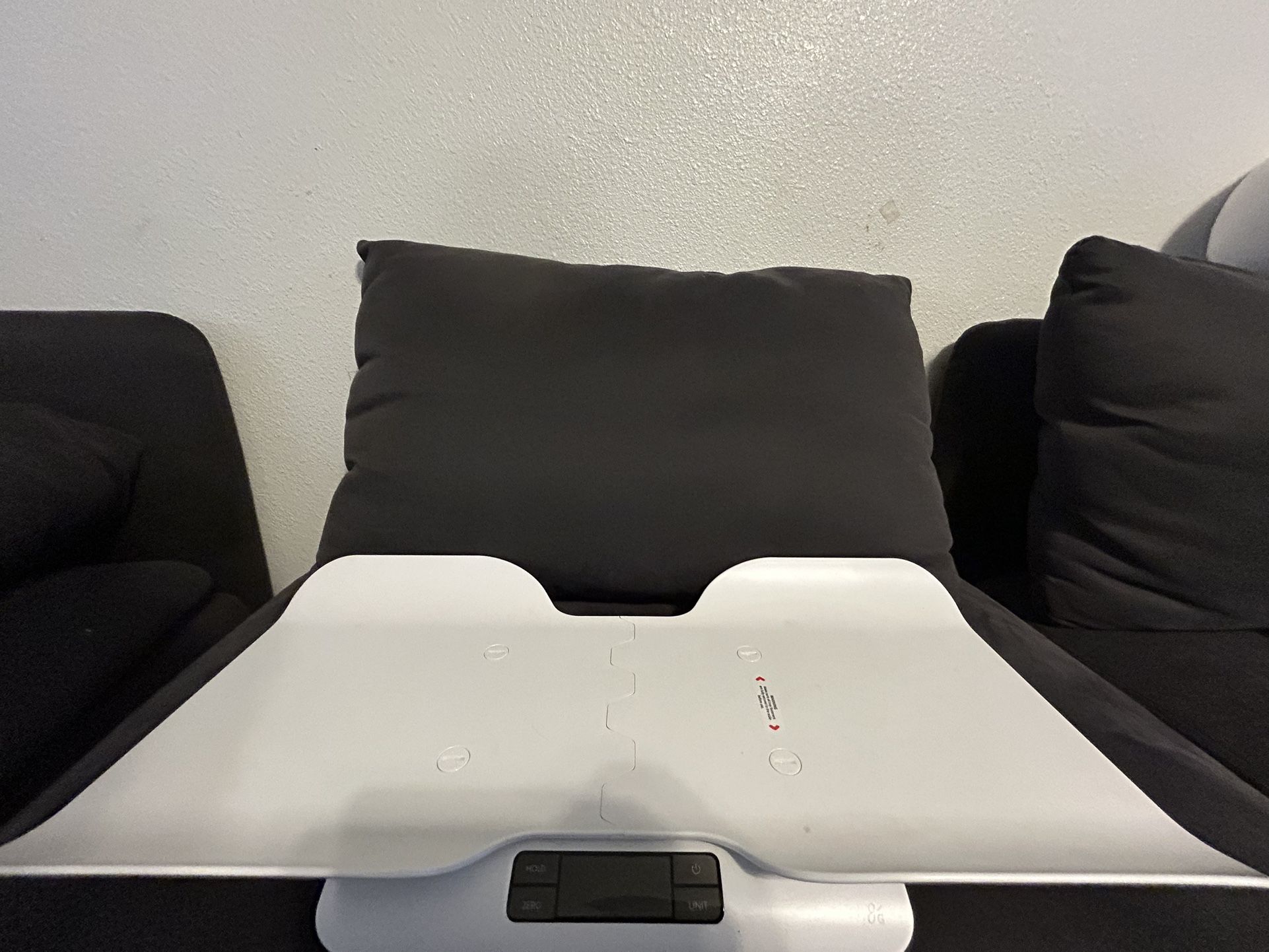 Baby weight station