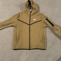 “brown” nike tech size medium
