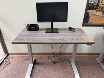 Electric Height-Adjustable Standing Desk / Sit Stand Desks