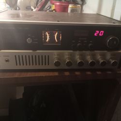 a Vintage Realistic Home-based CB. 1970 d