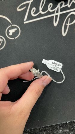 Real diamonds 10k pear shape engagement ring