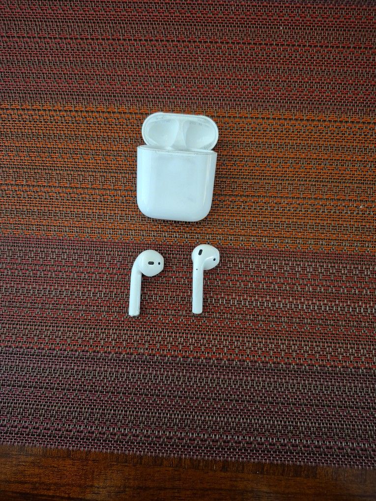 Apple Pro Earbuds