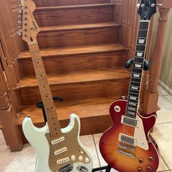 Squier Anniversary Stratocaster (Mint) Epiphone Les Paul Standard Pro