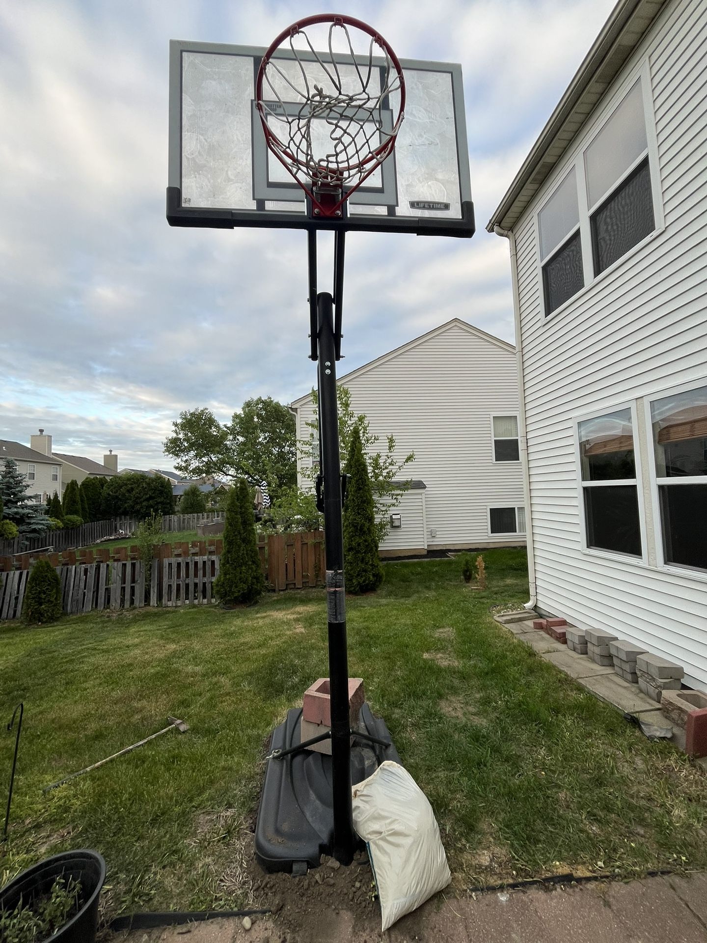 Lifetime shatterproof 50’ Basketball Hoop