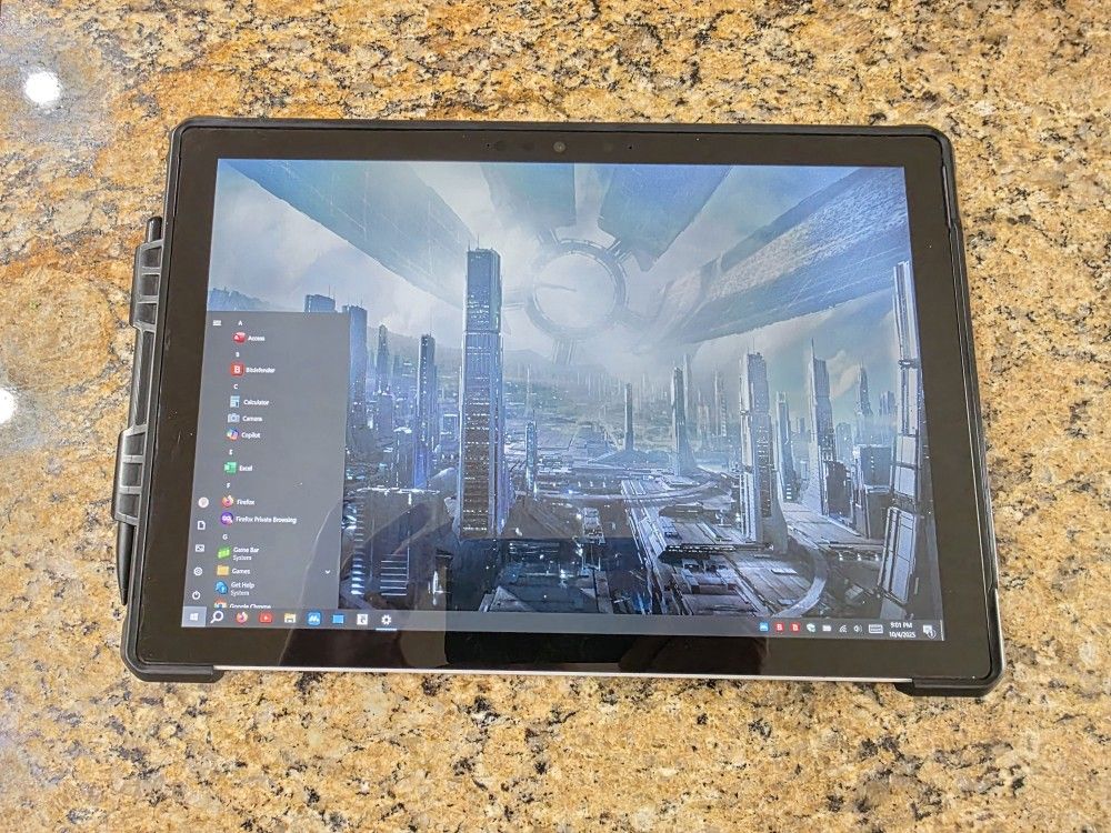 Microsoft Surface 7 Pro 12.3 IN | Core I7 1065G7 | 16GB RAM | 512GB SSD | Mint Condition 