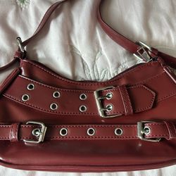 Red buckle Purse 