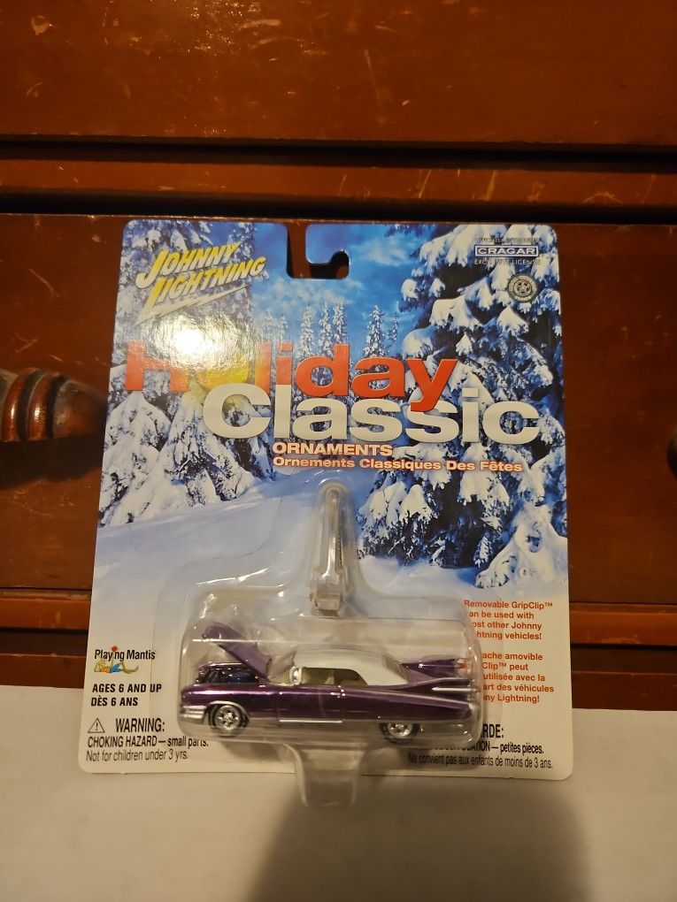 2003 Johnny Lightning Holiday Classic 1959 Cadillac Eldorado