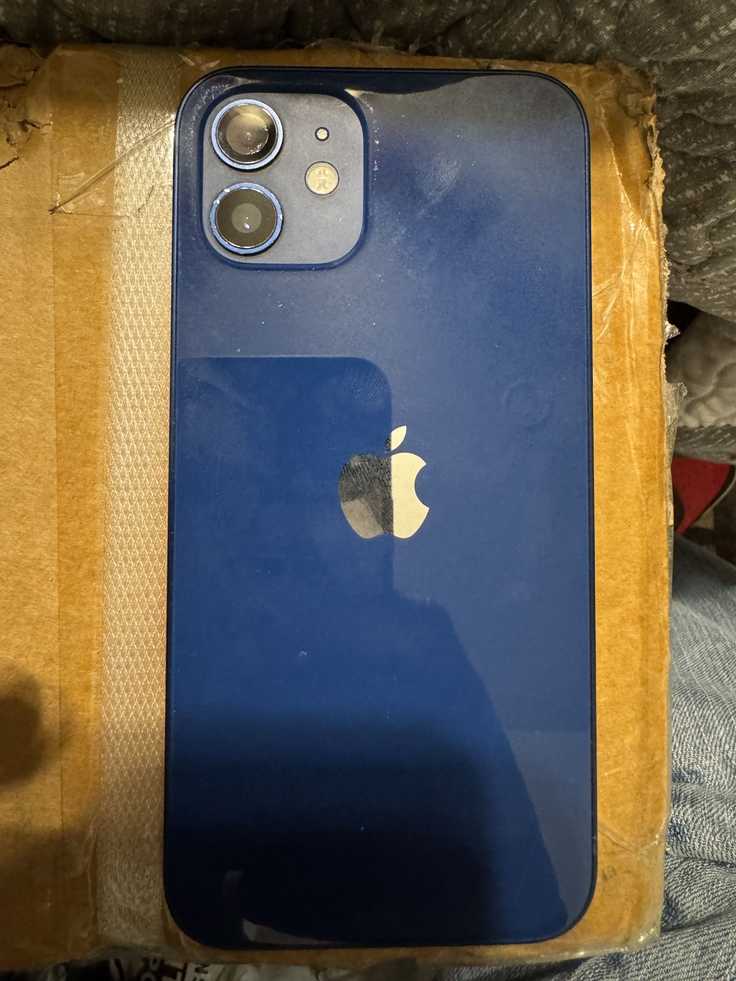 iPhone 12   64g