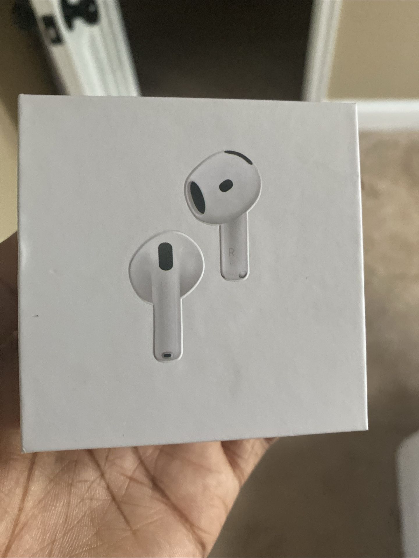 Apple Airpod 4 with active noise cancellation