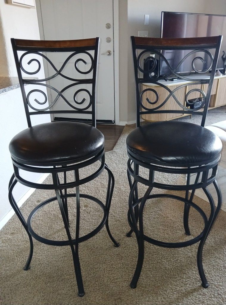 Set Of 2 Rotating Metal Stools