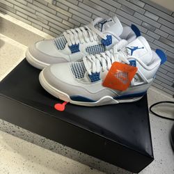 Jordan 4s *new*