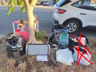 Free stuff (First come first serve)