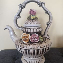 Vintage capodimonte Tea Pot