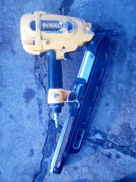 DeWalt Framing Nail Gun