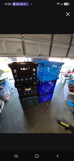 Plastic crates $1.50 each