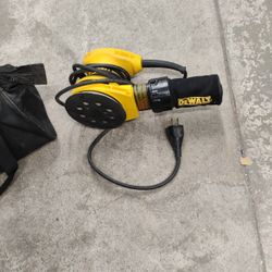 DEWALT Random Orbital Palm Sander D26451