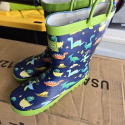 Dinosaur Rainboots Size 4 Kids
