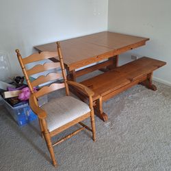 Kitchen Table, Bench, 4x Chairs