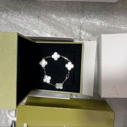 Van Clef Braclet  