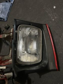 Only head light passenger side 240sx 1988