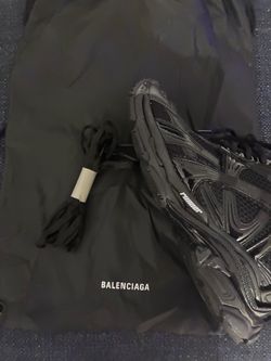 balenciaga runners all black size 8/41