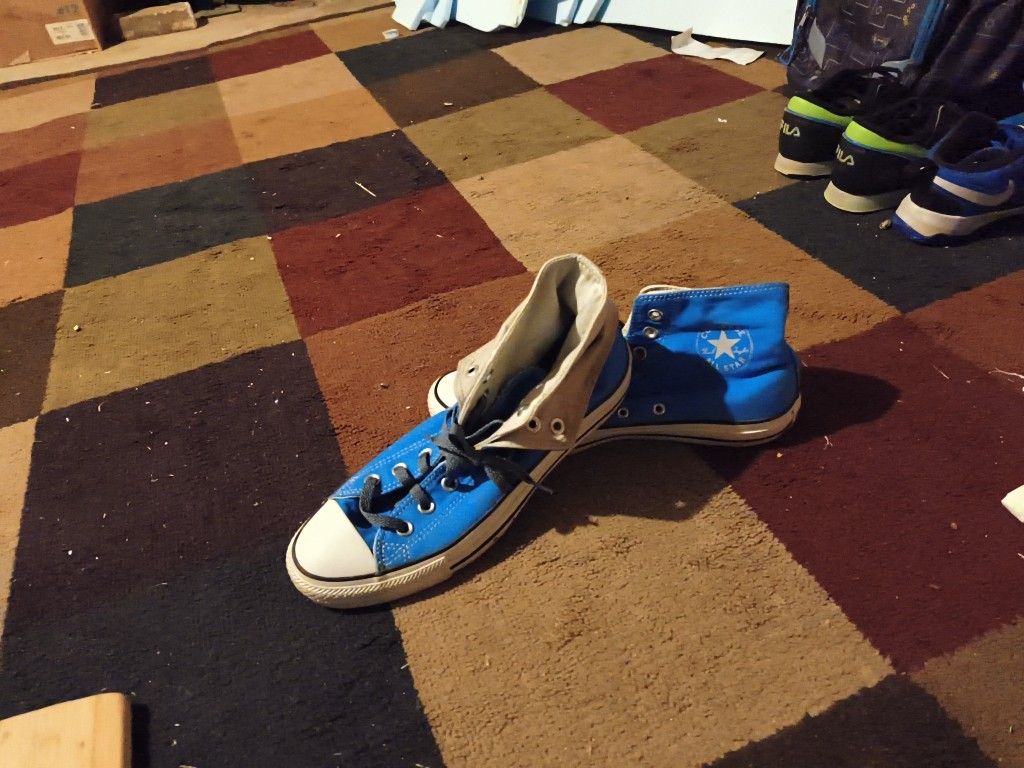 Size 8 Converse