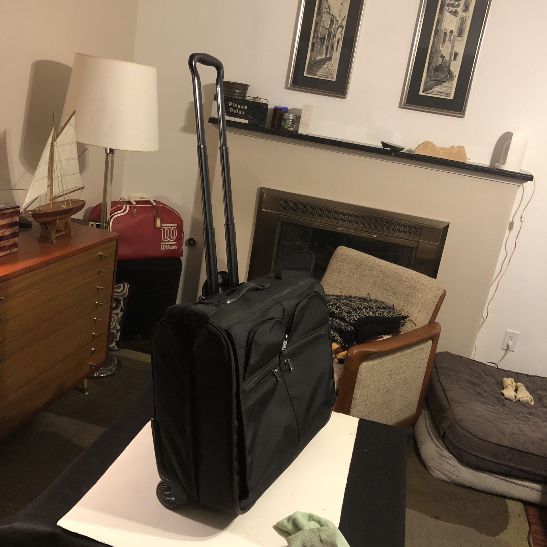 Tumi 22030D4 Two wheeled rolling bag -FOR OR REPAIR ONLY- for Sale in Glendale, AZ - OfferUp